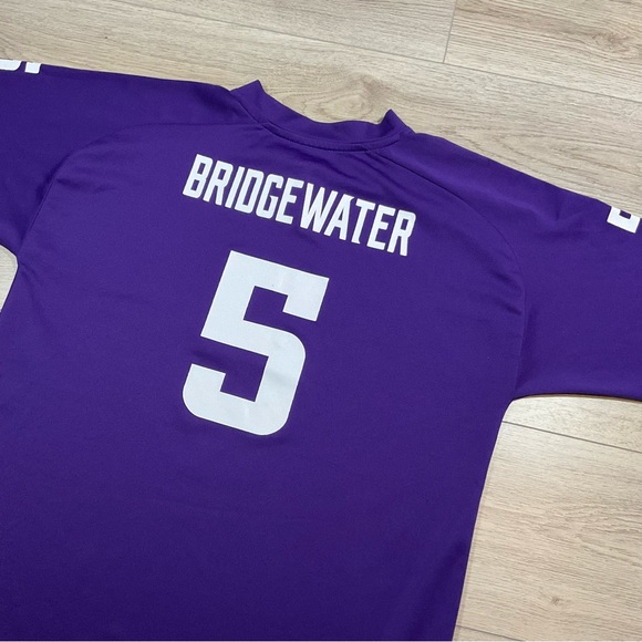 NFL Vikings Jersey Size Small - Picture 3 of 7